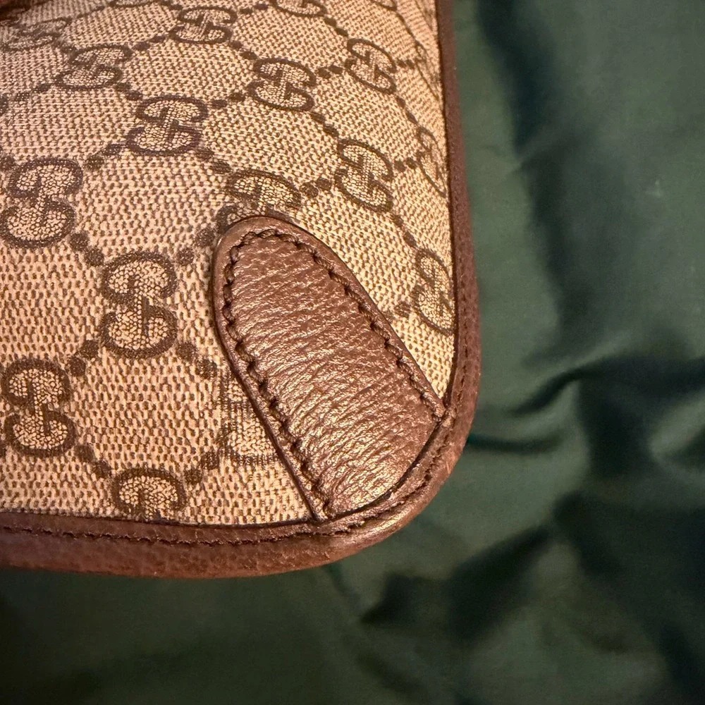 Gucci Tan and Brown Monogram Shoulder Bag••AUTHENTIC **